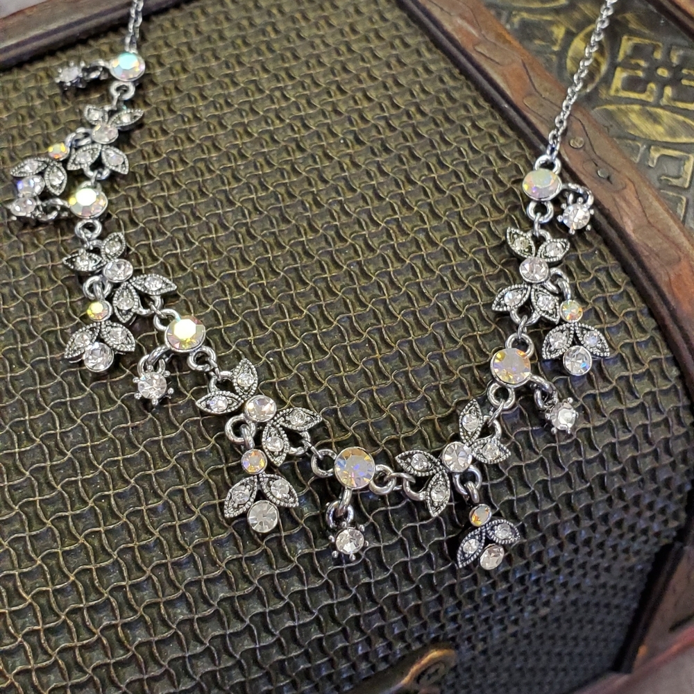 New Austrian Crystal Necklace & Earring Set